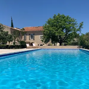 Appartement Terrasse Avec Vue Dans Les Alpilles, Orgon